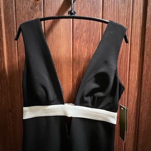 Nicole Miller Cocktail Dress, new with tags size 4